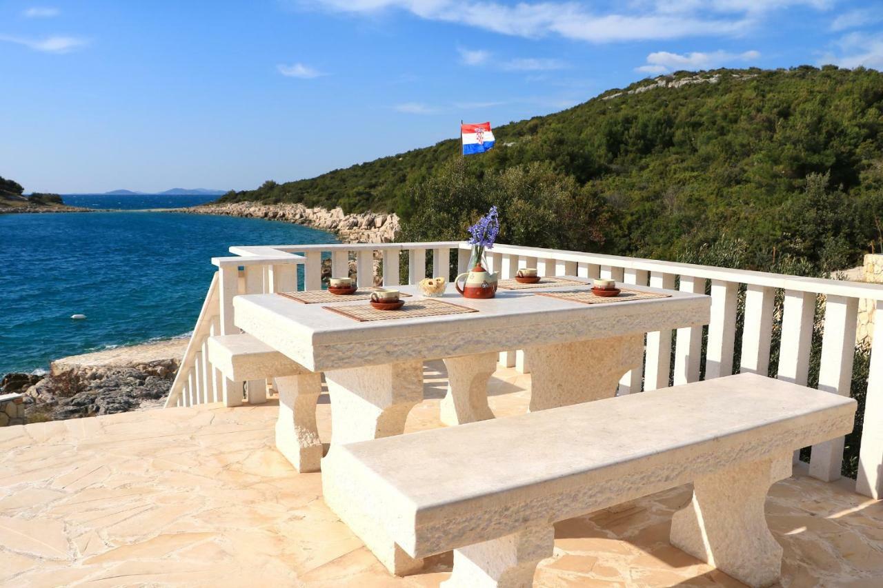 יזרה Holliday Home Robinson Tourism Maria מראה חיצוני תמונה