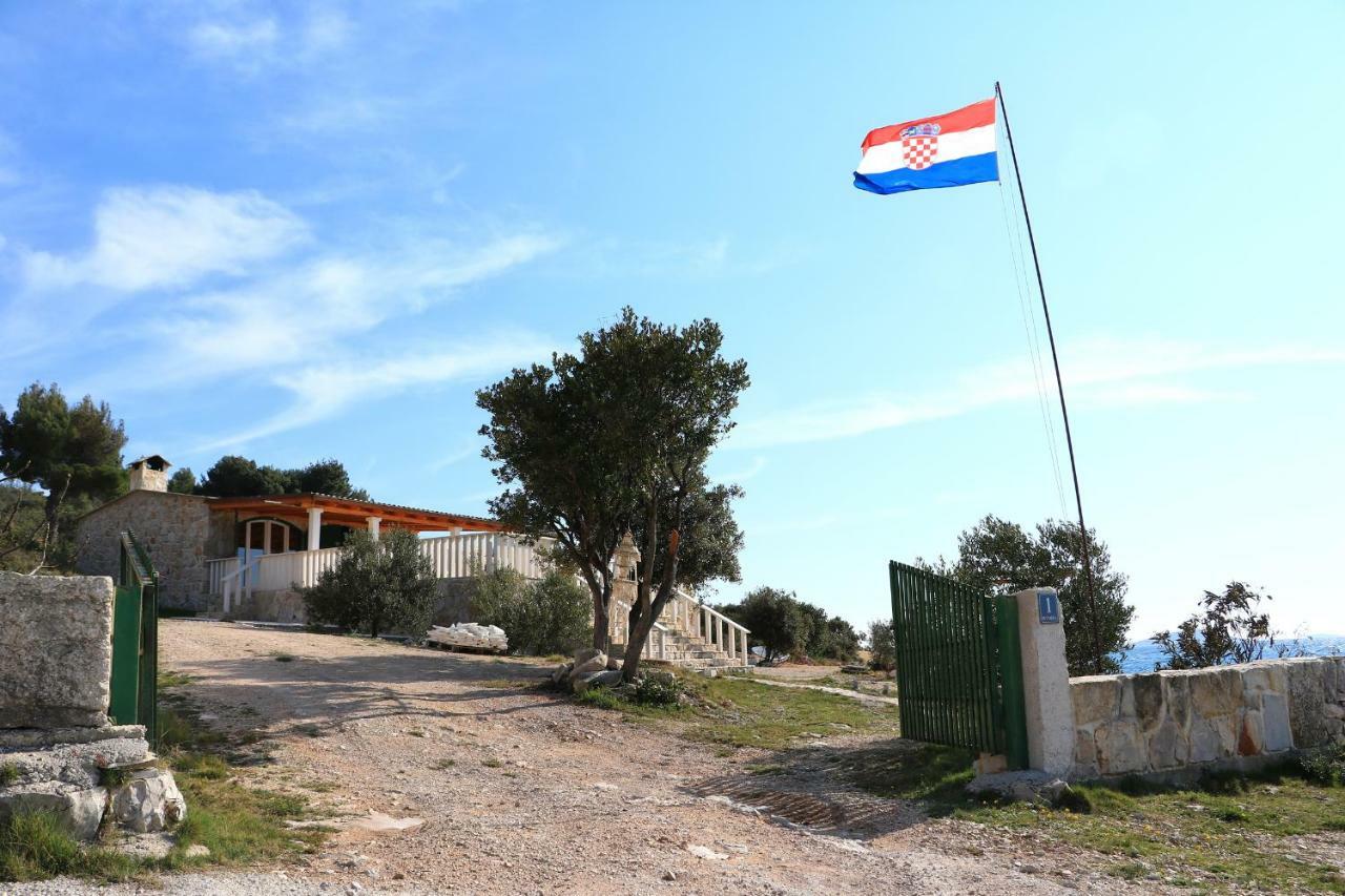 יזרה Holliday Home Robinson Tourism Maria מראה חיצוני תמונה